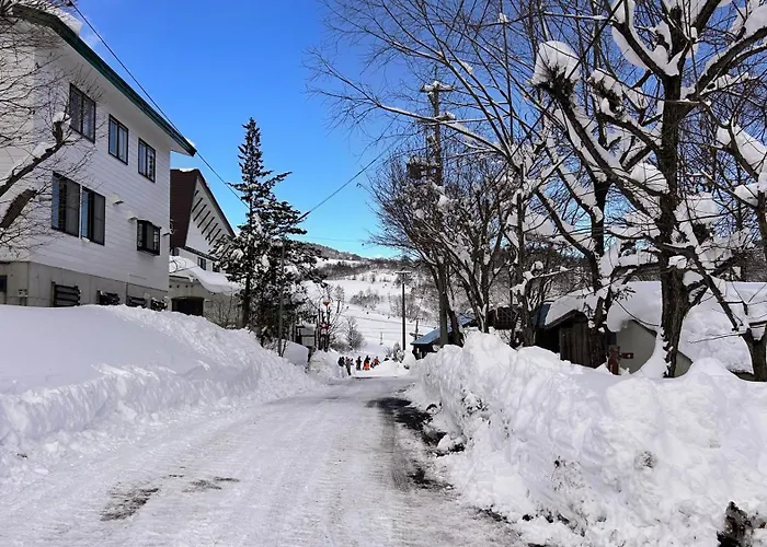 Slopeside Lodge Hakuba